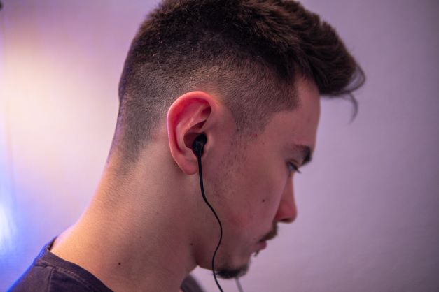 Swissten Earbuds Dynamic YS500 elegant thumb