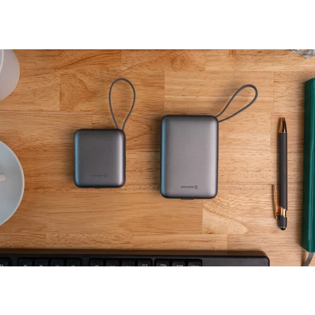 Acumulator extern SWISSTEN SPACE 10000 mAh cu cabluri USB-C și Lightning Silver încorporate