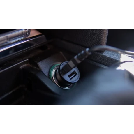 Încărcător auto Swissten cu 2x USB 4.8A, negru metalic