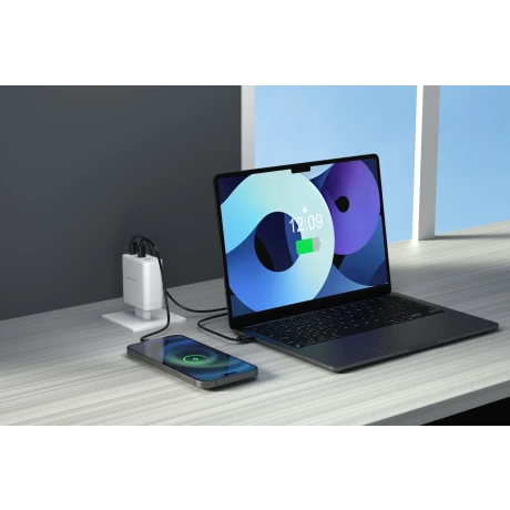 Încărcător de călătorie SWISSTEN CORE GaN 2x USB-C PD 100W + 1x USB-C PD 20W + 1x USB-A QC 30W QC ALB