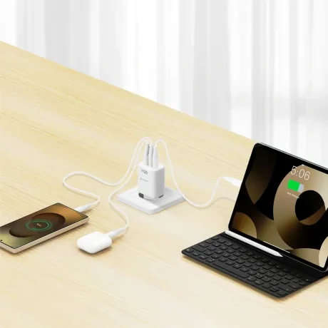 Încărcător de călătorie SWISSTEN EDGE GaN 2x USB-C PD 65W + 1x USB-A 18W QC ALB