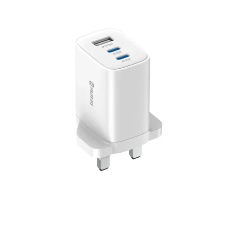 Încărcător de călătorie SWISSTEN EDGE GaN 2x USB-C PD 65W + 1x USB-A 18W QC, pentru priză UK, alb