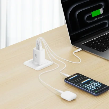 Încărcător de călătorie SWISSTEN EDGE GaN 2x USB-C PD 65W + 1x USB-A 18W QC, pentru priză UK, alb
