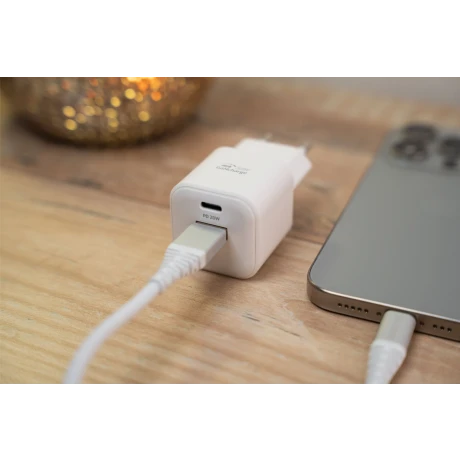 Încărcător de călătorie SWISSTEN GaN 1x USB-C 20W PD și 1x USB-A 18W QC ALB