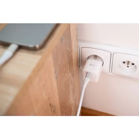 Încărcător de călătorie SWISSTEN GaN 1x USB-C 35W Alimentare Alb + Cablu de date USB-C/LIGHTNING 1.2M Alb