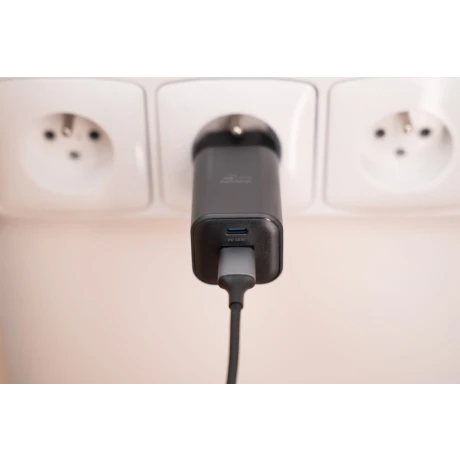 Încărcător de călătorie SWISSTEN GaN 1x USB-C 45W PD + 1x USB-A 18W QC NEGRU