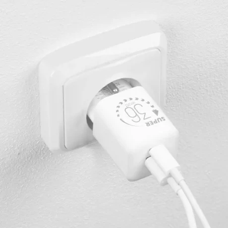 AMBALAJ: Încărcător de călătorie ME GaN USB-A + USB-C 36W Alb